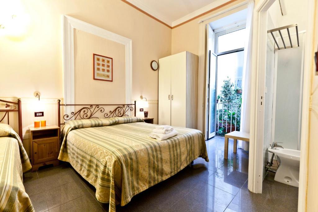 B&B Mediנאפולי חדר תמונה