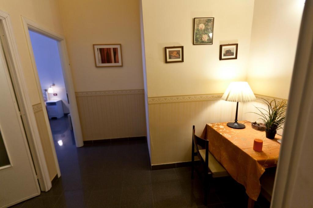 B&B Mediנאפולי חדר תמונה